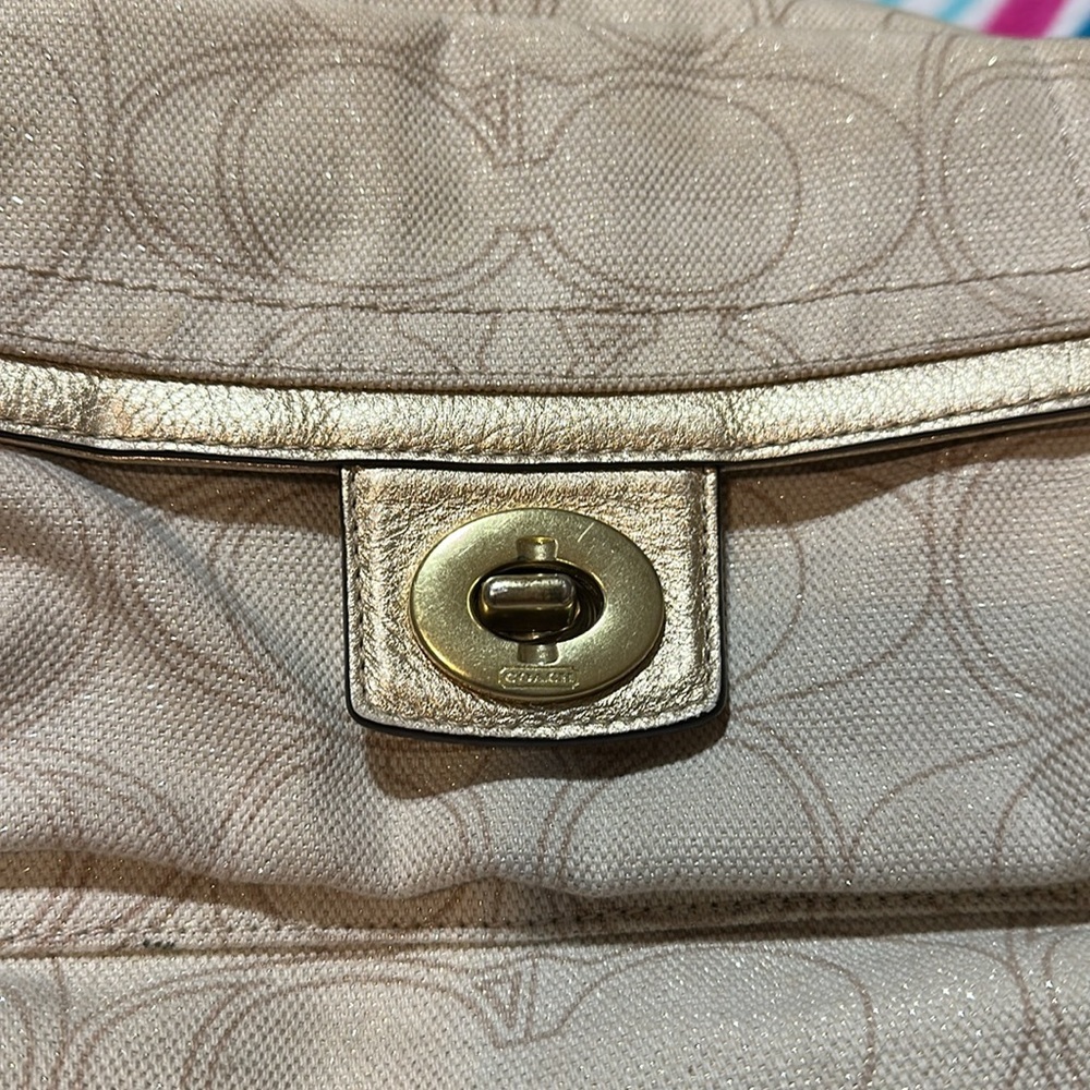 COACH Authentic Women Shoulder Tote Bag Signature Canvas Yellow Gold Color - Picture 6 of 7